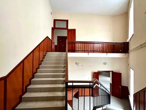 комерційна за адресою Євгена Коновальця вул. (Щорса), 5