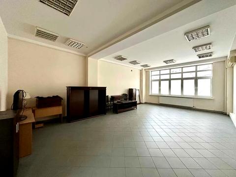 комерційна за адресою Євгена Коновальця вул. (Щорса), 5