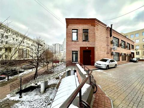 комерційна за адресою Євгена Коновальця вул. (Щорса), 5