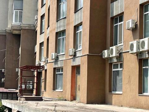 комерційна за адресою Ованеса Туманяна вул., 15-А