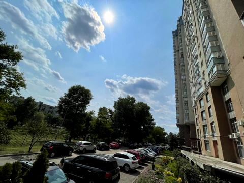 комерційна за адресою Ованеса Туманяна вул., 15-А