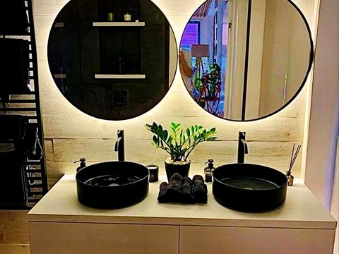 будинок за адресою с. Круглик, садова