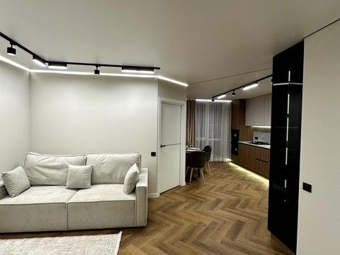 квартира за адресою Івано-Франківськ, Степана Бандери вул., (Будинок 4)