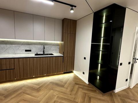 квартира за адресою Івано-Франківськ, Степана Бандери вул., (Будинок 4)