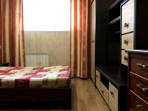 квартира за адресою Академіка Глушкова просп., 17