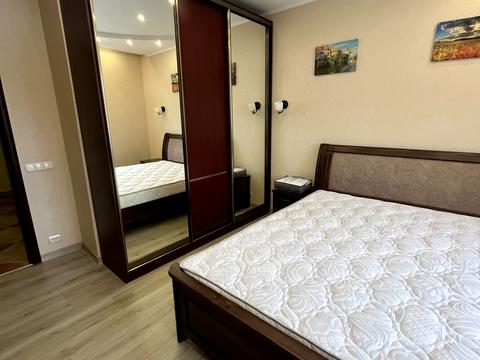 квартира по адресу Филиппа Орлика ул. (Паризької Комуни), 24