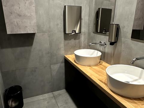 комерційна за адресою Старокозацька вул. (Комсомольська), 37