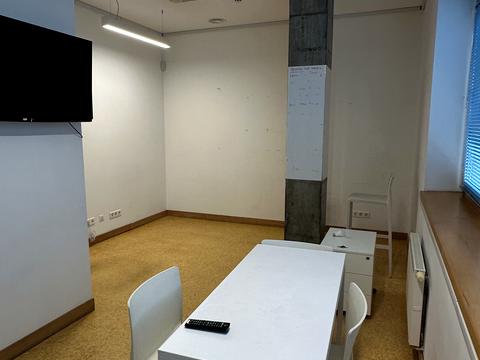 комерційна за адресою Старокозацька вул. (Комсомольська), 37