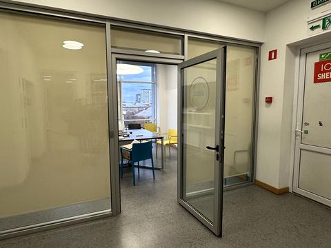 комерційна за адресою Старокозацька вул. (Комсомольська), 37