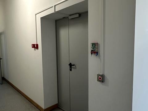 комерційна за адресою Старокозацька вул. (Комсомольська), 37