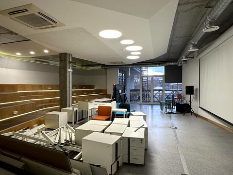 комерційна за адресою Старокозацька вул. (Комсомольська), 37