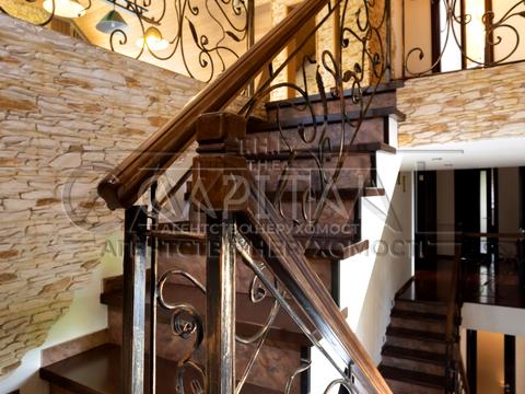 будинок за адресою Лугова