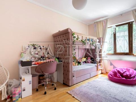 будинок за адресою Лугова