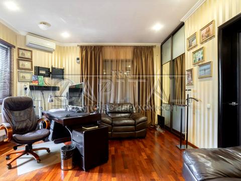 будинок за адресою Лугова