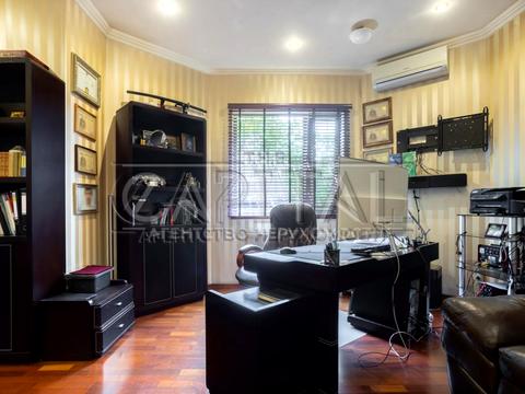 будинок за адресою Лугова