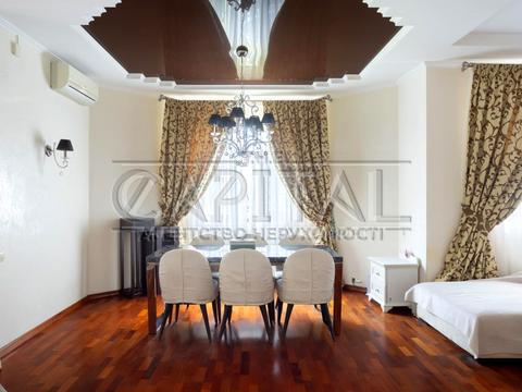 будинок за адресою Лугова