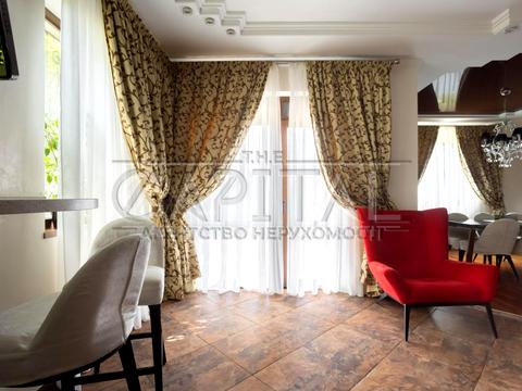 будинок за адресою Лугова