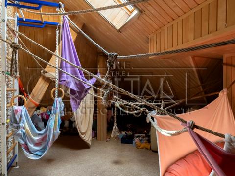 будинок за адресою Лугова