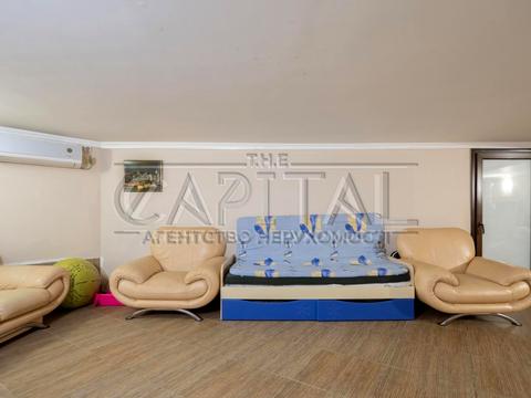 будинок за адресою Лугова