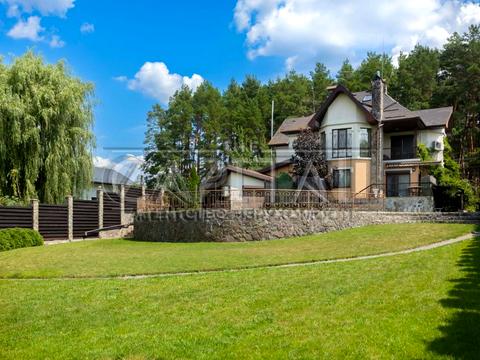 будинок за адресою Лугова