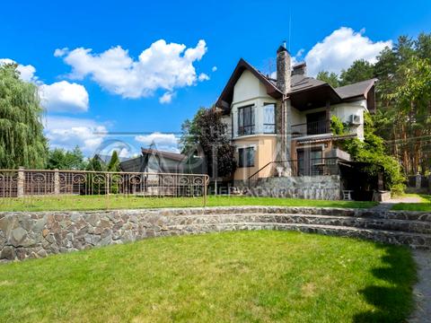 будинок за адресою Лугова