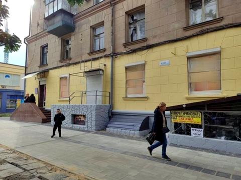 комерційна за адресою Пастера вул., 10