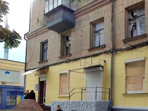 комерційна за адресою Пастера вул., 10