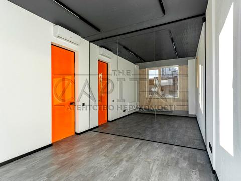 комерційна за адресою Київ, Андрія Верхогляда вул. (Михайла Драгомирова), 14-А