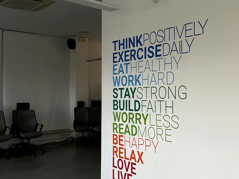 комерційна за адресою Старокозацька вул. (Комсомольська), 37