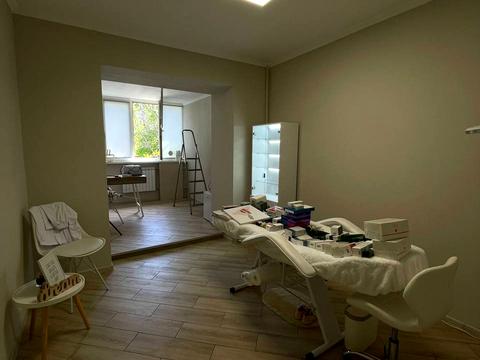 комерційна за адресою Хорива вул., 22/28