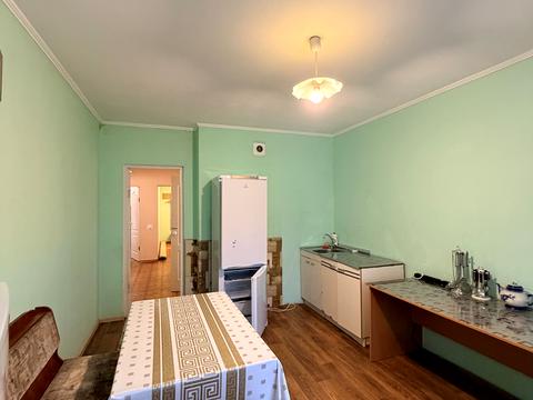 квартира за адресою Київ, Анни Ахматової вул., 3