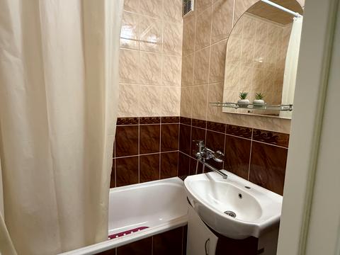 квартира за адресою Євгена Коновальця вул., 10