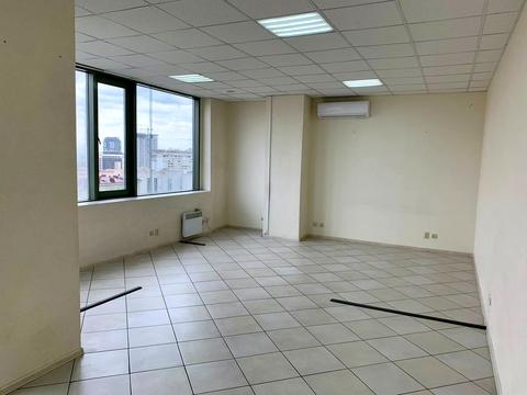 комерційна за адресою Мечникова вул., 19