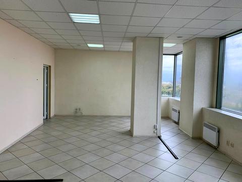 комерційна за адресою Мечникова вул., 19