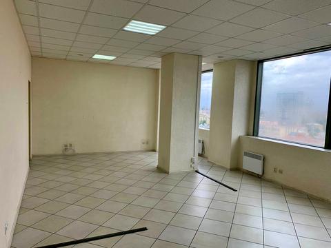 комерційна за адресою Мечникова вул., 19