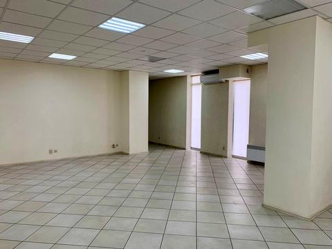 комерційна за адресою Мечникова вул., 19