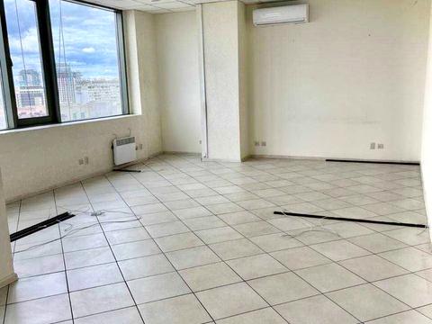 комерційна за адресою Мечникова вул., 19