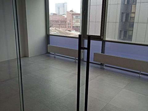 комерційна за адресою Мечникова вул., 19