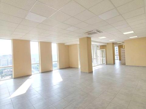 комерційна за адресою Мечникова вул., 19