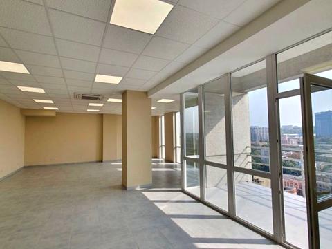 комерційна за адресою Мечникова вул., 19