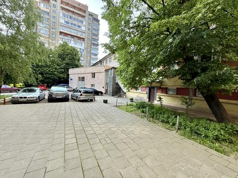 комерційна за адресою Наукова вул., 59а