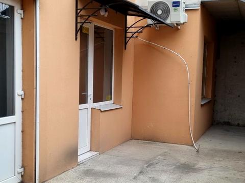 комерційна за адресою Гранітна вул., 1