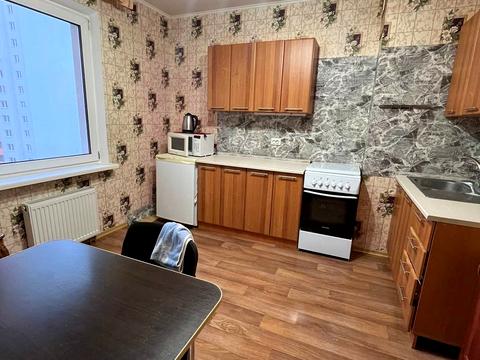 квартира за адресою Милославська вул., 16