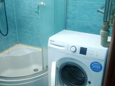 квартира за адресою Космонавтів вул., 8а