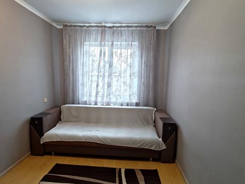 квартира за адресою Космонавтів вул., 8а