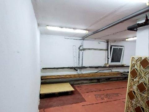 комерційна за адресою Степана Бандери просп., 92