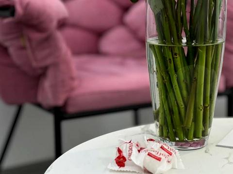 комерційна за адресою Анни Ахматової вул., 35