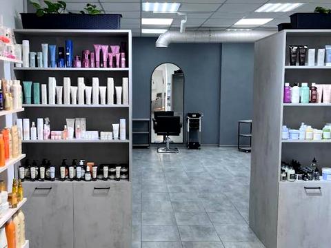 комерційна за адресою Анни Ахматової вул., 35