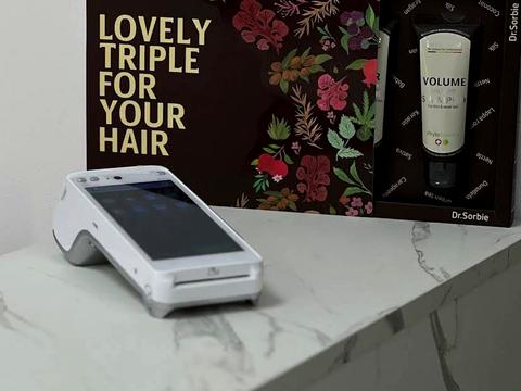 комерційна за адресою Анни Ахматової вул., 35