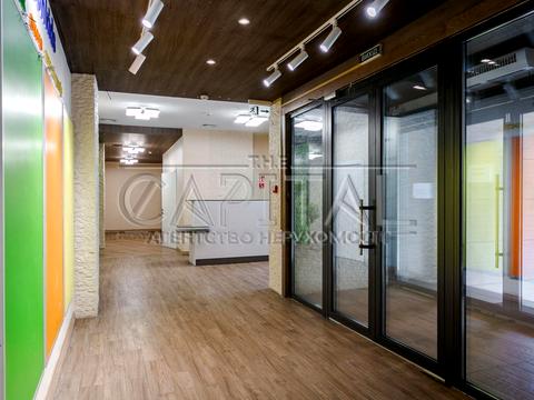 комерційна за адресою Антоновича вул. (Горького), 103